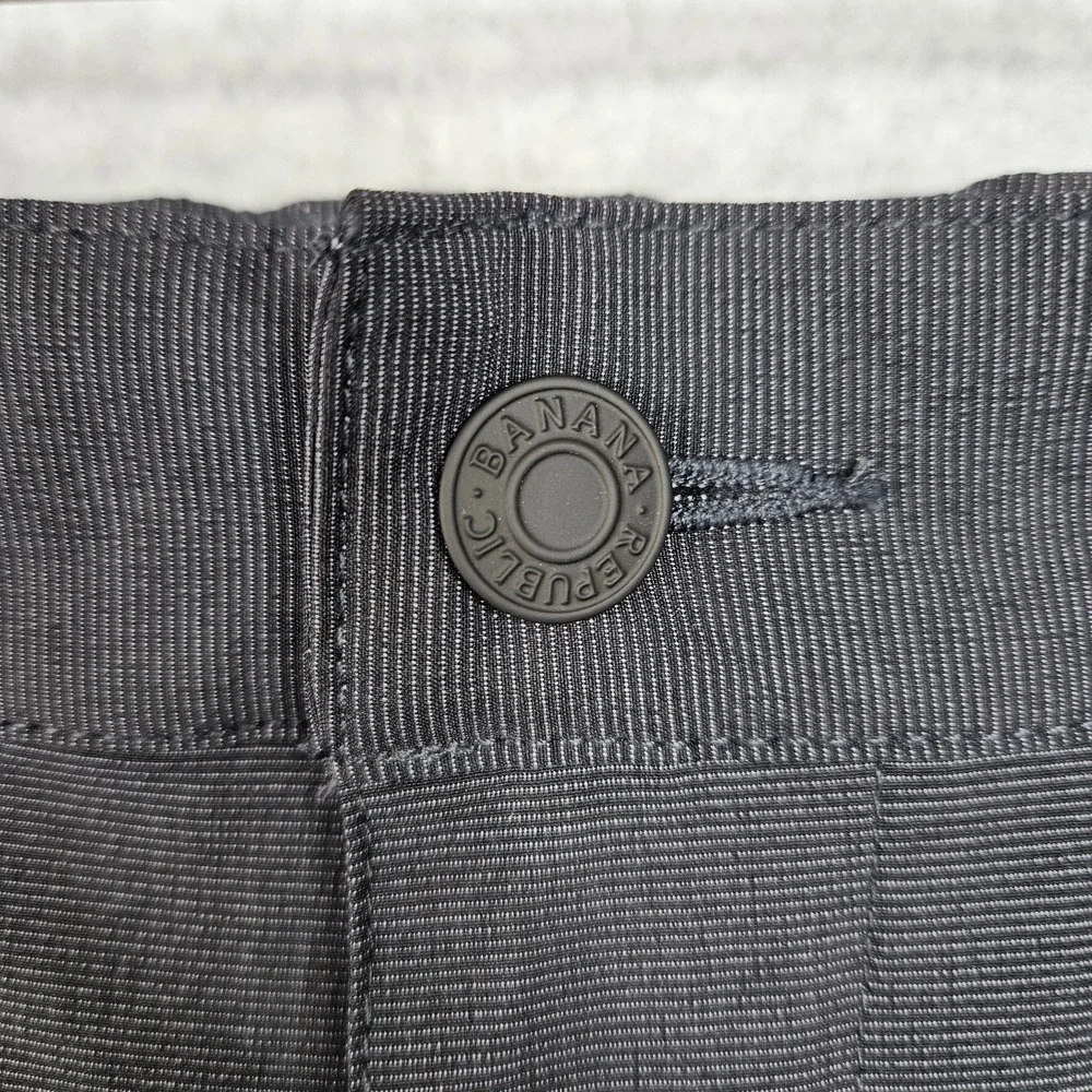 Banana Republic Mens Comfort Flat Front Shorts Stretch Wicking Waist 36 Charcoal - Picture 2 of 5